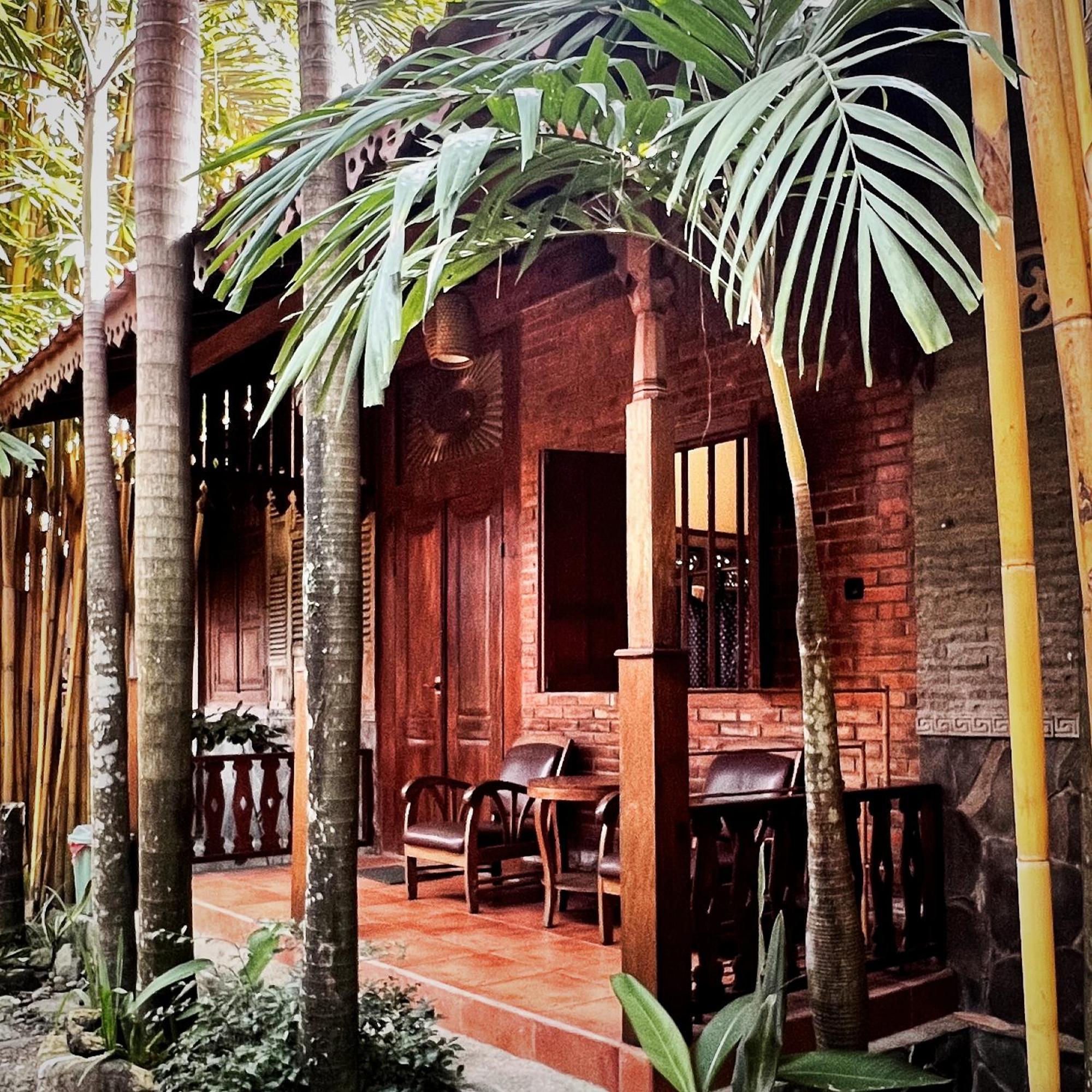 Bedhot Homestay *