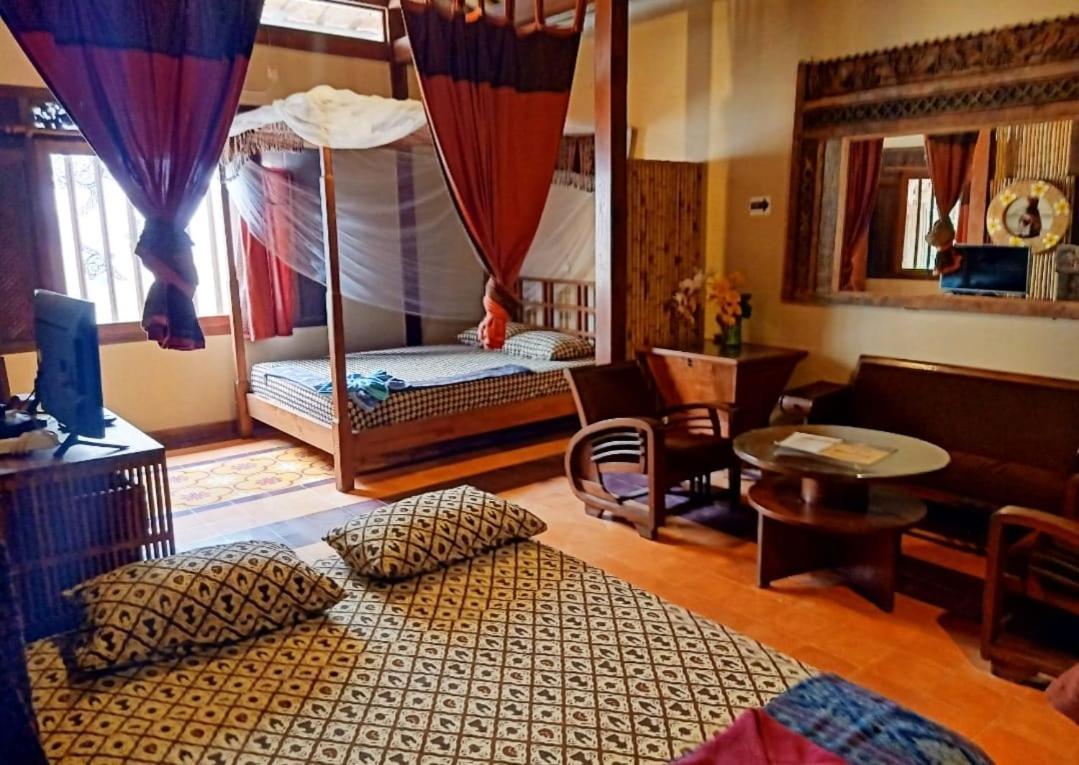 Bedhot Homestay *
